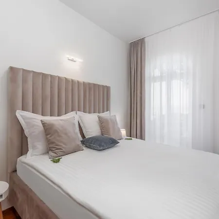 Klara Malinska Apartment *